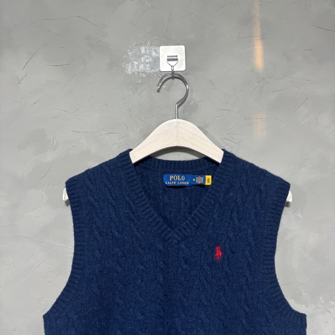 폴로 랄프로렌 꽈배기 울 니트 조끼 네이비 상품이미지2