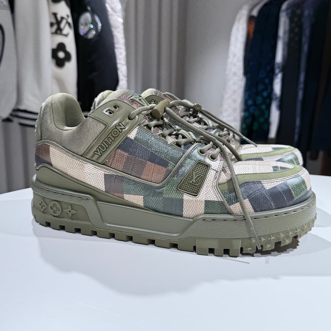 8 / 루이비통 LV 트레이너 카모 플라쥬 맥시 스니커즈 상품이미지3
