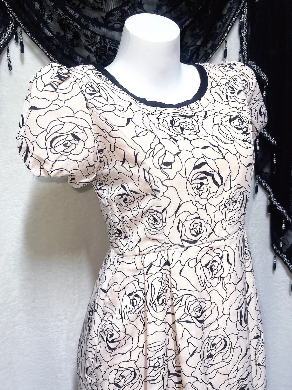 로맨틱 히메갸루 로걀 로즈패턴 퍼프숄더 원피스 드레스 핀터 라떼 러블리 상품이미지4