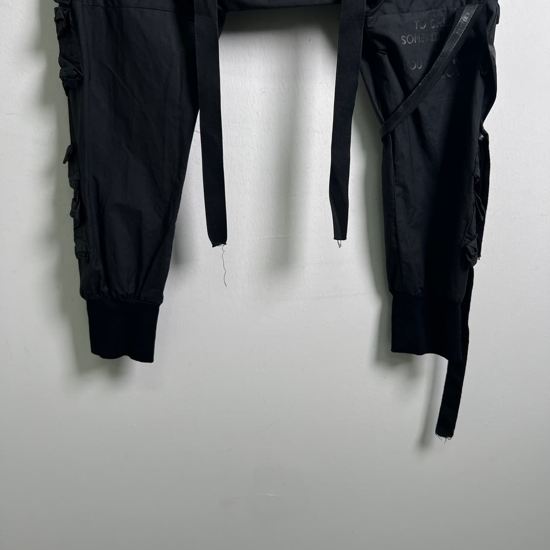 언라벨 프로젝트 블랙 유틸리티 멀티 포켓 카고 팬츠 S 상품이미지8
