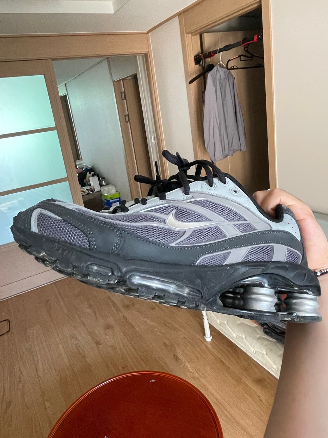 나이키 샥스 라이드 2 라이트 그래파이트 앤트러사이트 상품이미지4