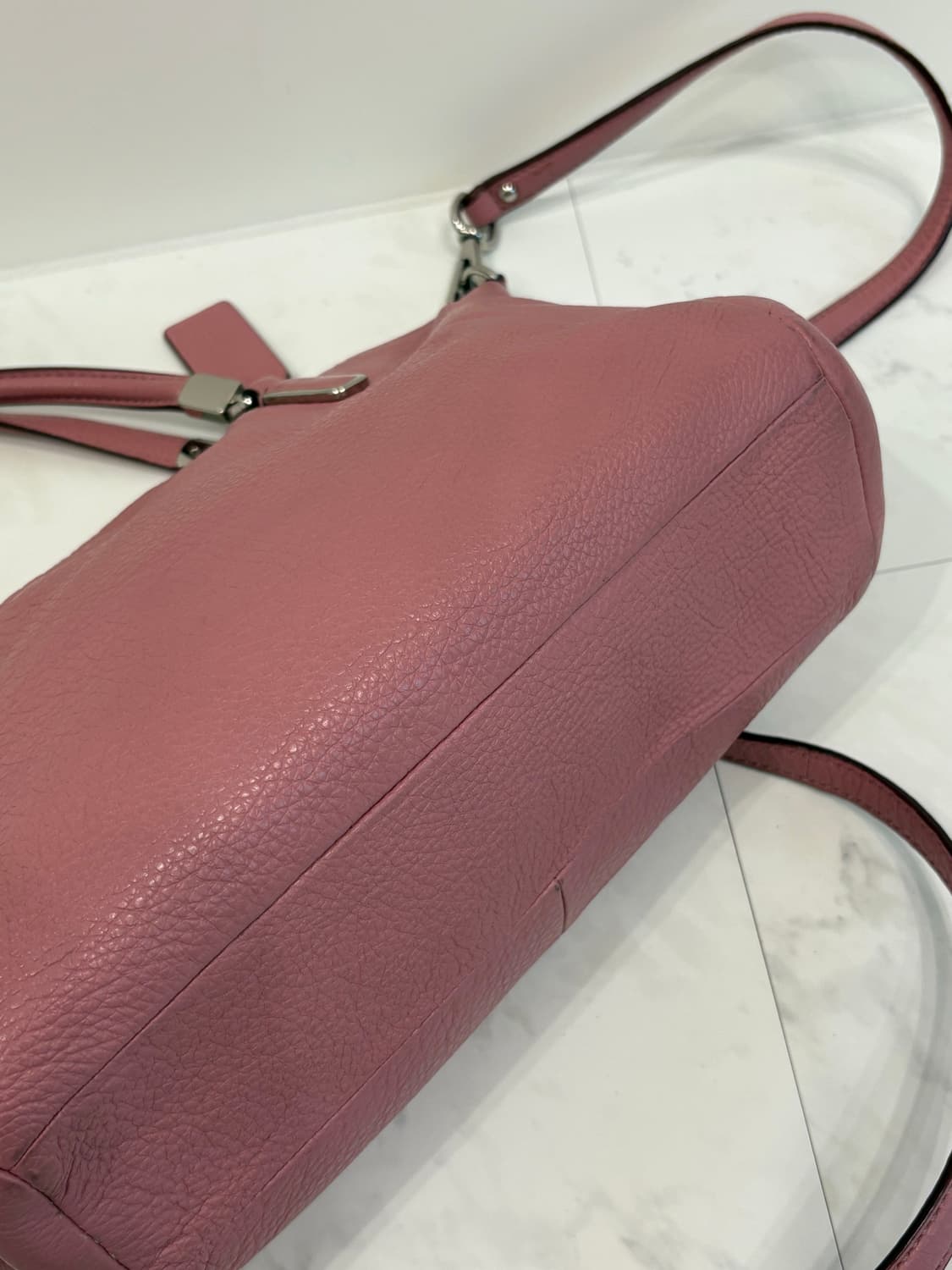 coach핑쿠토트크로스백 상품이미지5