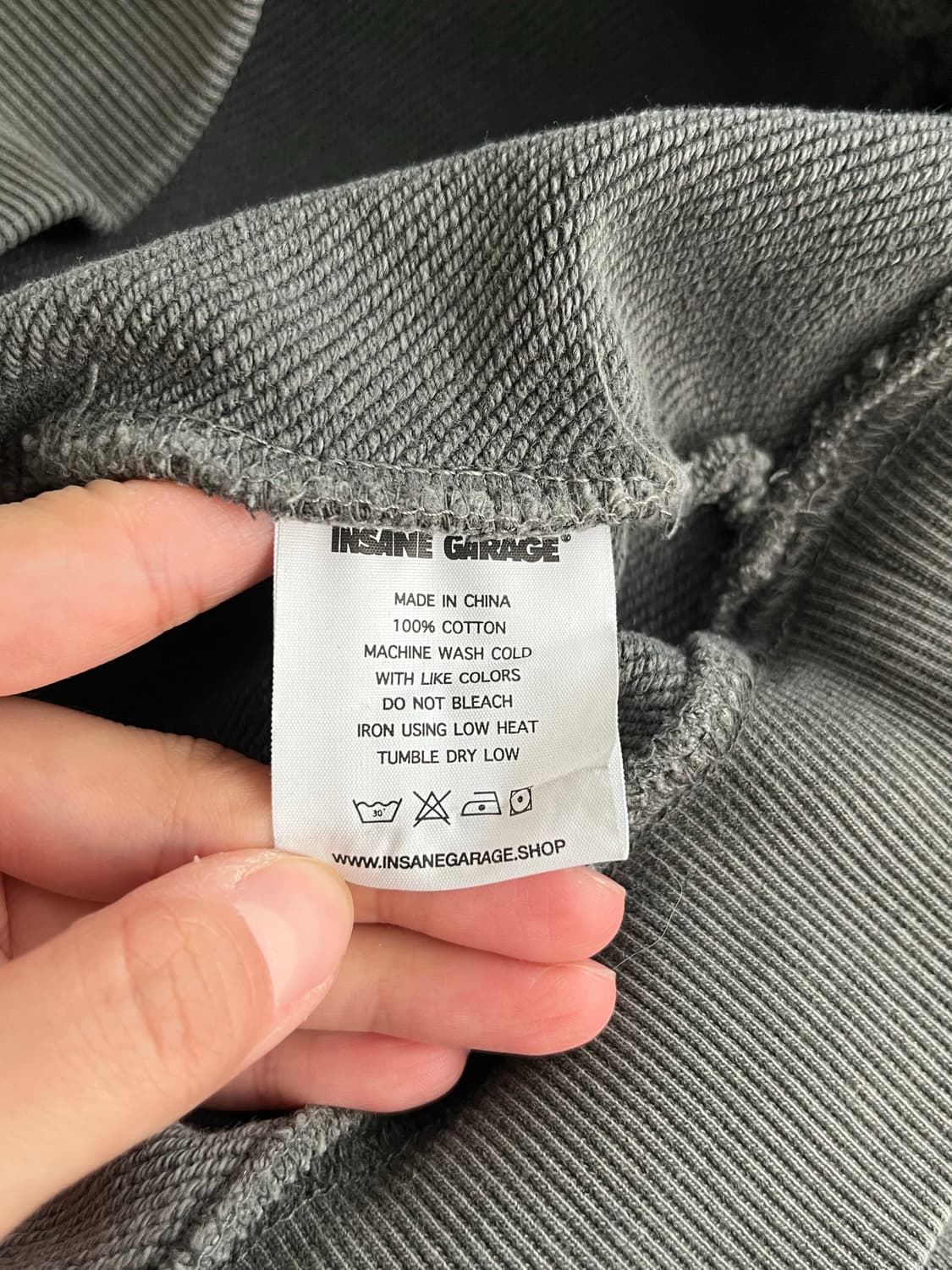 2) 인세인개러지 패디드 숄더 후드 차콜 상품이미지5