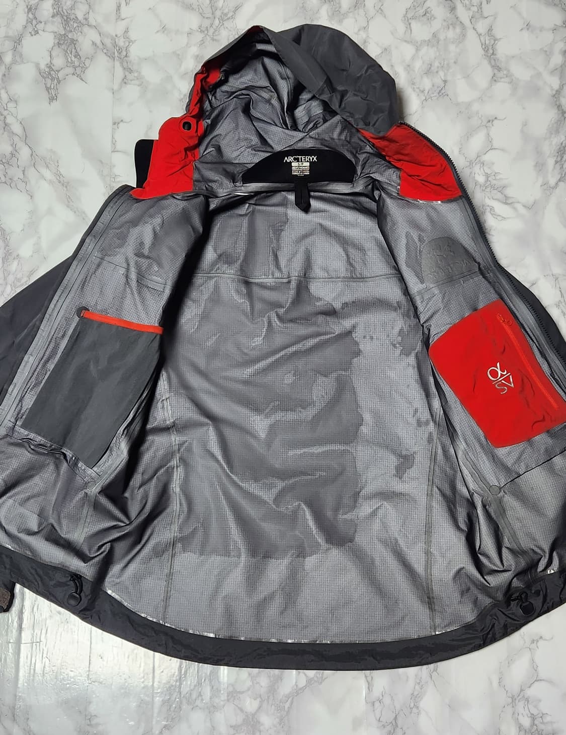 아크테릭스 알파 sv 파일럿 그레이 바람막이 후드 자켓 상품이미지6