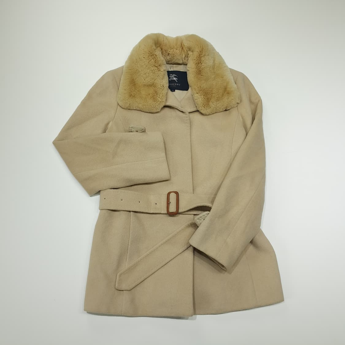 CN860W M 버버리 런던 앙고라 혼방 리얼퍼카라 벨티드 코트 상품이미지2