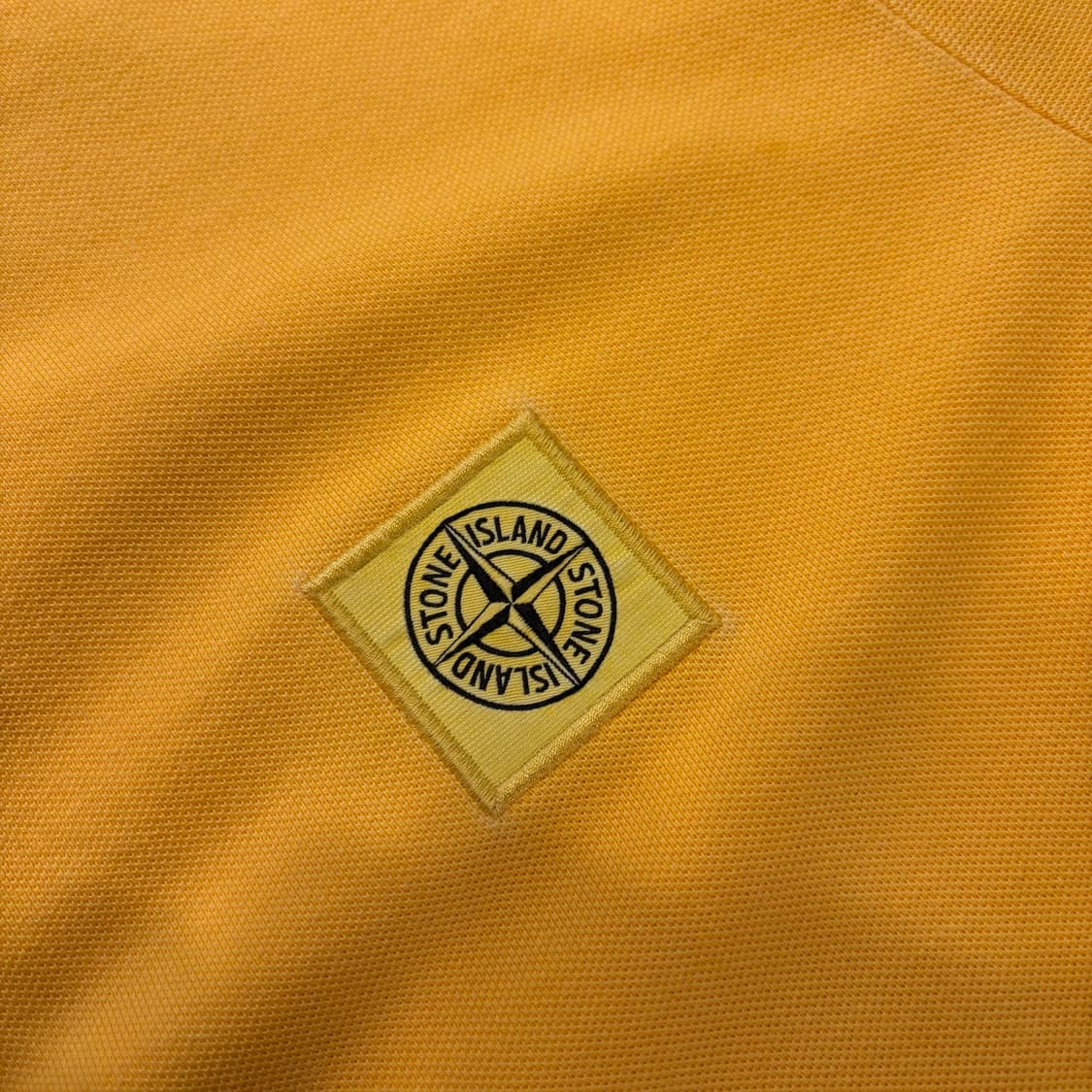 [L] 스톤아일랜드 슬림핏 와펜 반팔 폴로티 옐로우 D691 상품이미지5