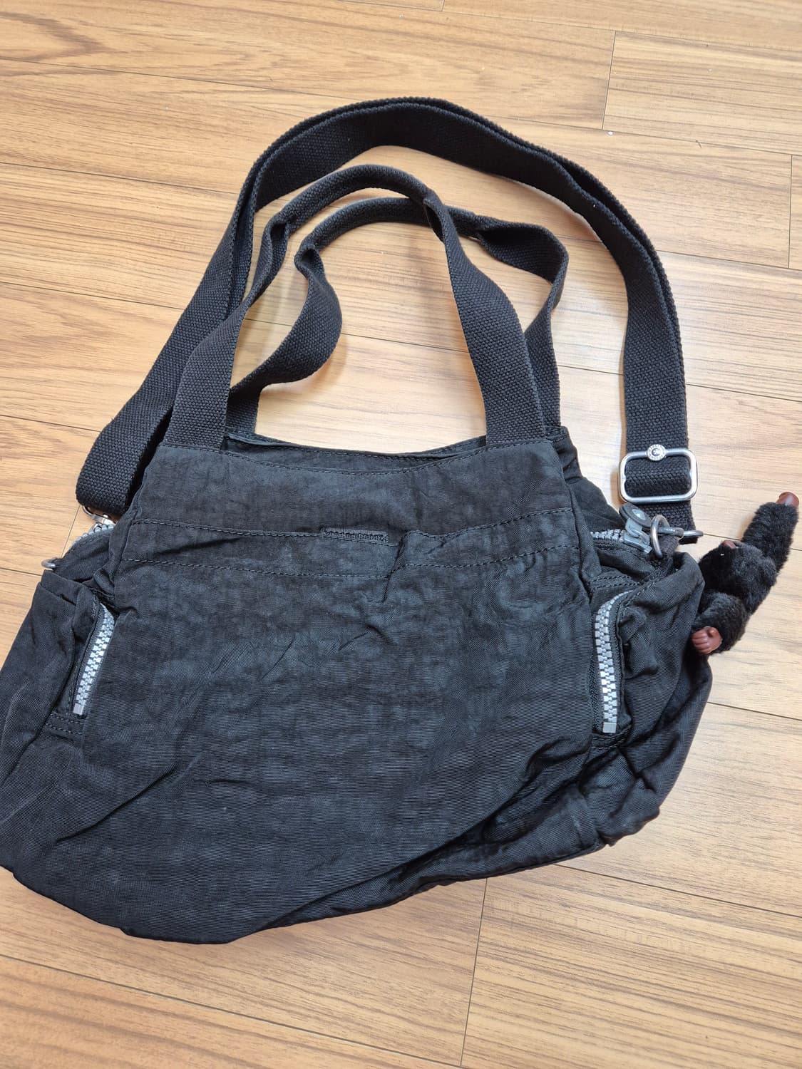 키플링 Fairfax 블랙 토트백입니다. 숄더백, 크로스백으로도 활용 가 상품이미지2