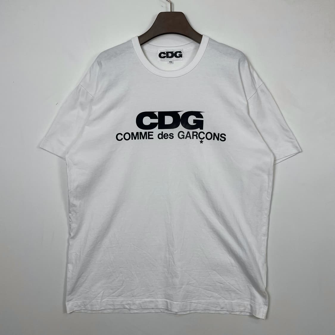 CDG 꼼데가르송 화이트 반팔 티셔츠 XXL 상품이미지1
