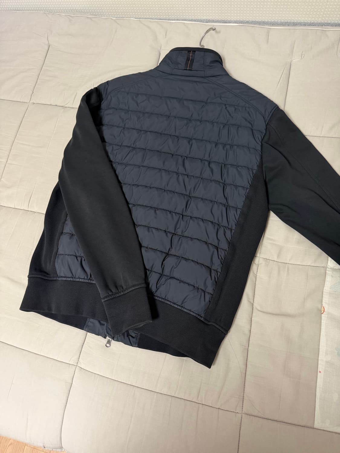 [상태좋음] 파라점퍼스 엘리엇 니트패딩 M 23년식 상품이미지3