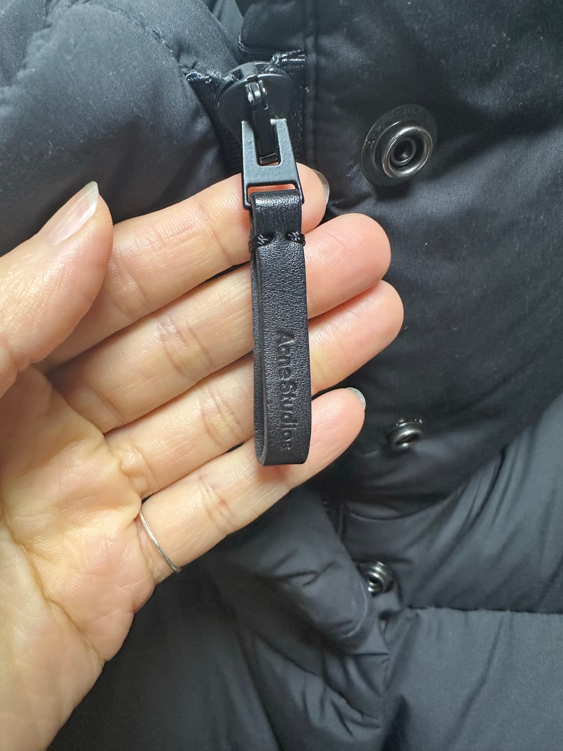 아크네스튜디오 푸어패딩 상품이미지3