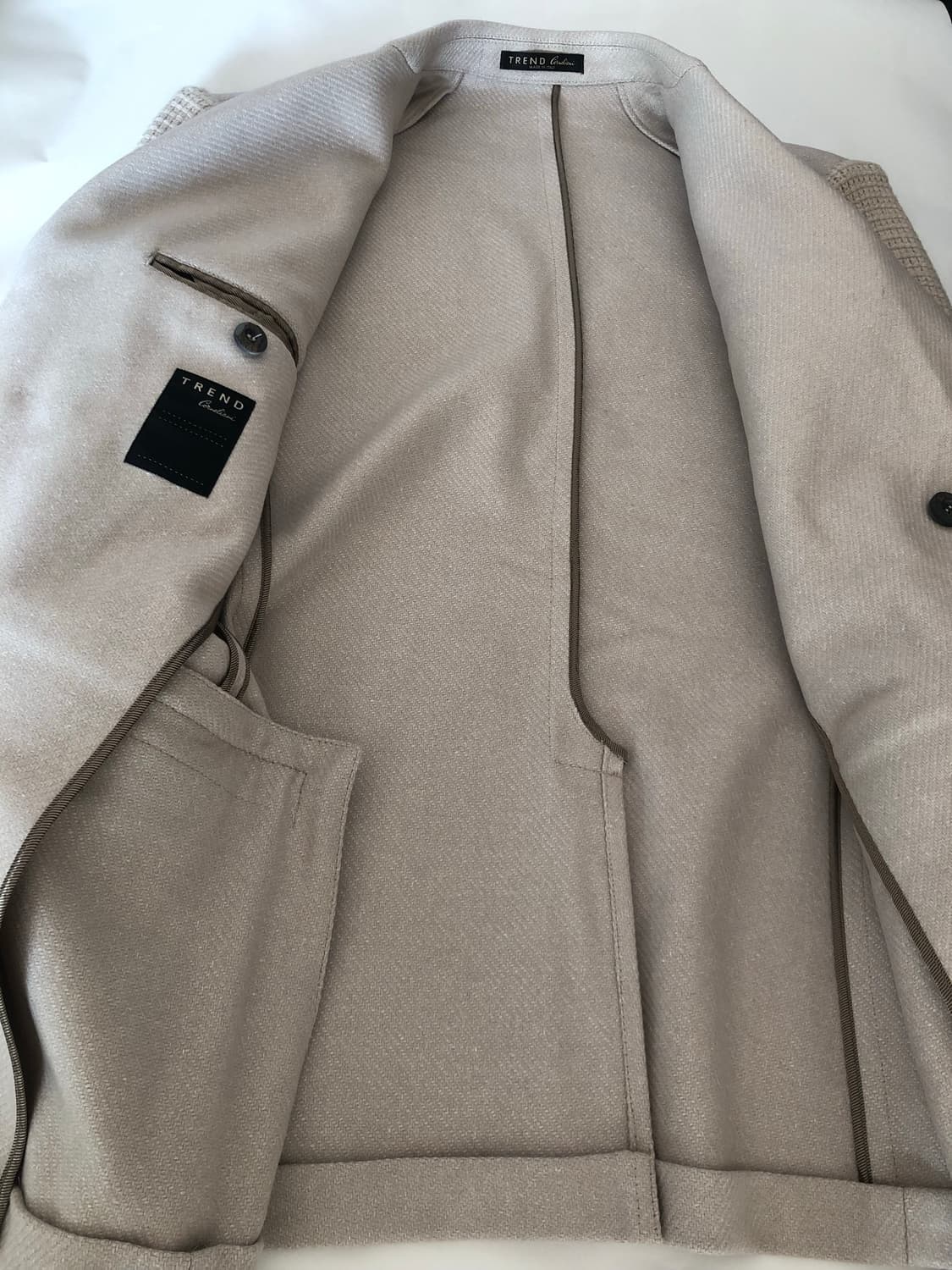 트렌드 꼬르넬리아니 더블 브레스티드 니트 블레이저 자켓 상품이미지6