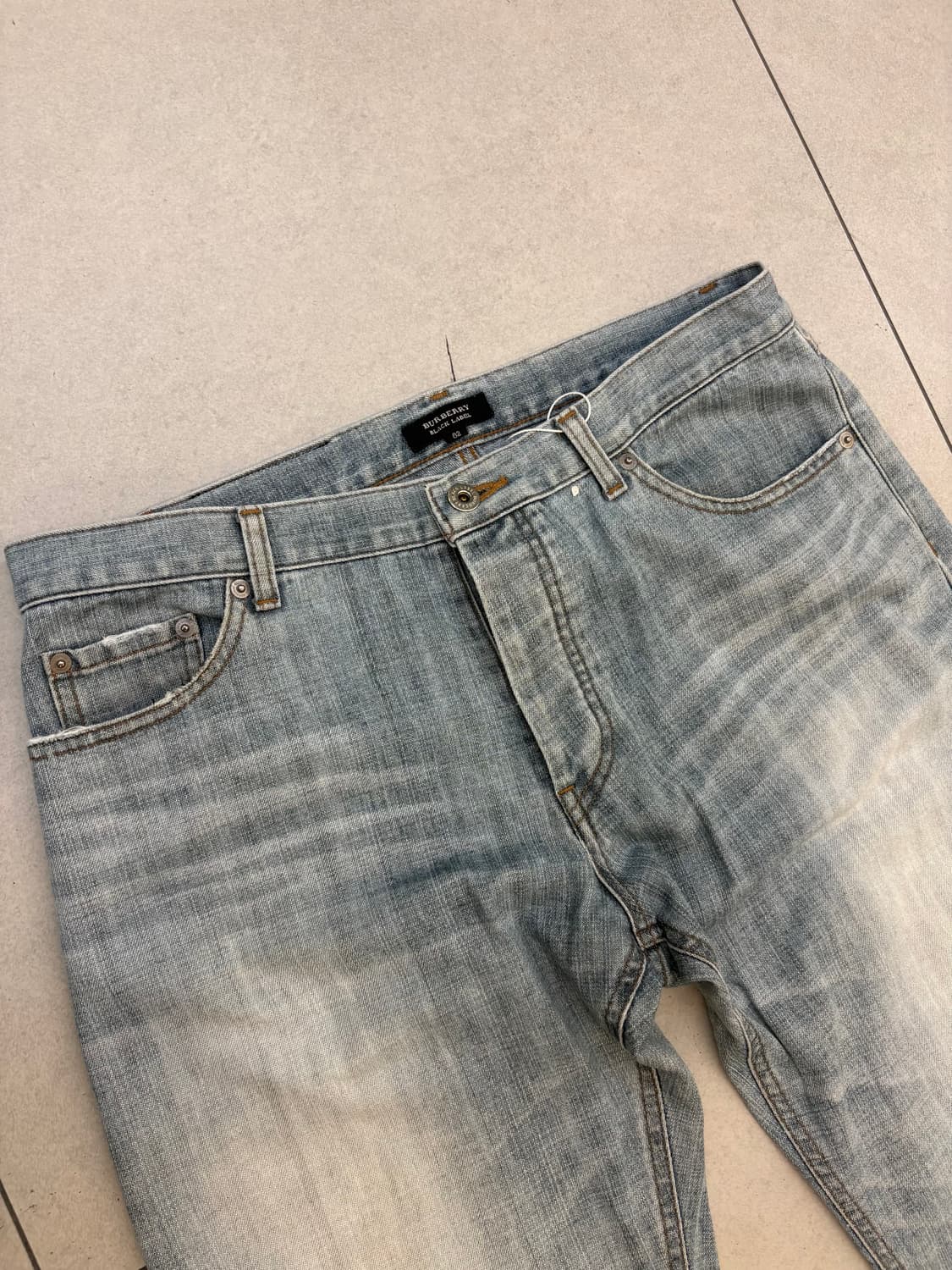 버버리 블랙라벨 워싱 데님팬츠 상품이미지5