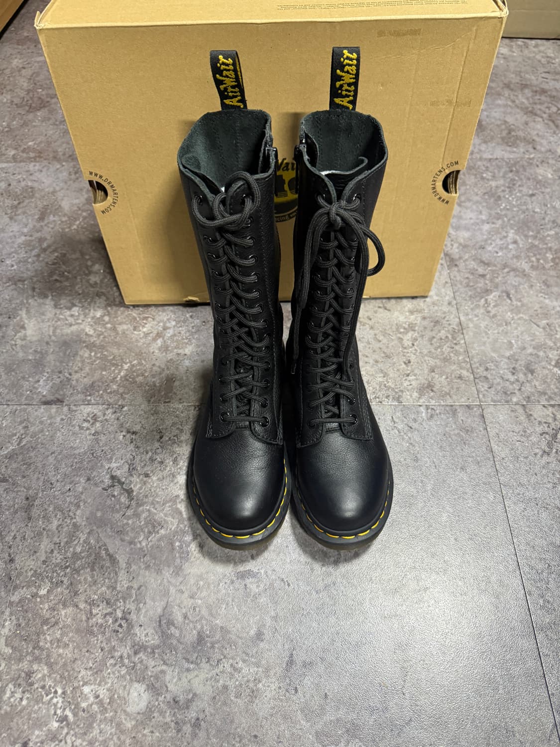 닥터마틴 버지니아 14홀 230 풀박스 새상품급 상품이미지2