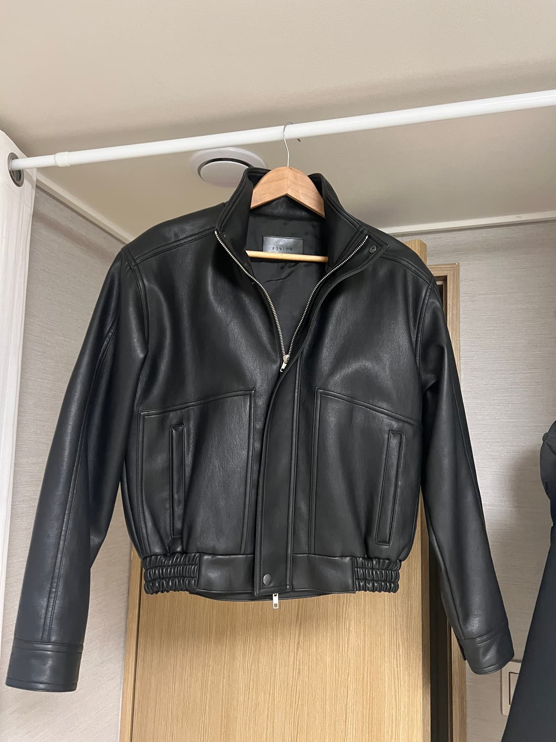 바우로 크롭 하이넥 레더 패널 자켓 M size 상품이미지2