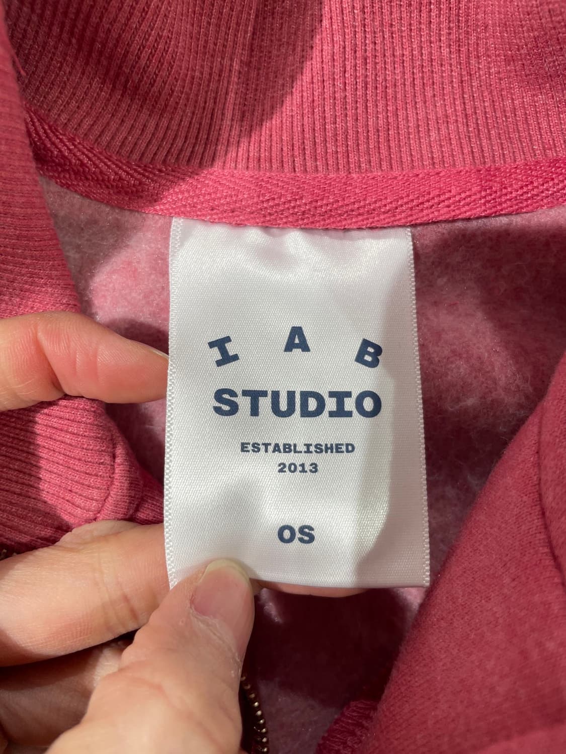 아이앱 스튜디오 핑크 하프 집업 크롭 스웻 셔츠 상품이미지7