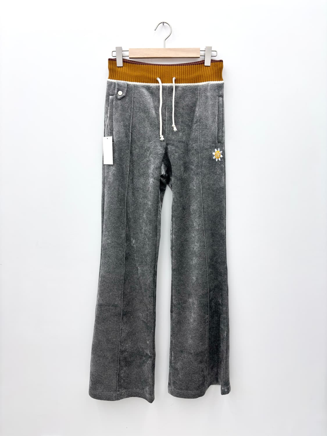 SS23 SUNFLOWER TRACK PANTS 상품이미지1