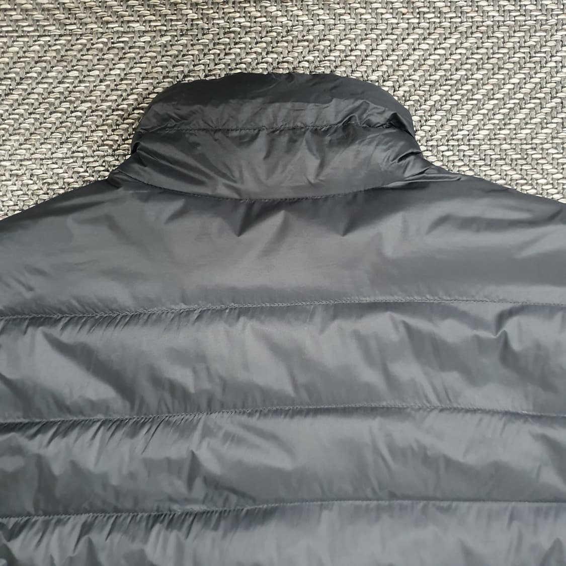 아디다스 오리털 경량패딩 남자105 상품이미지8