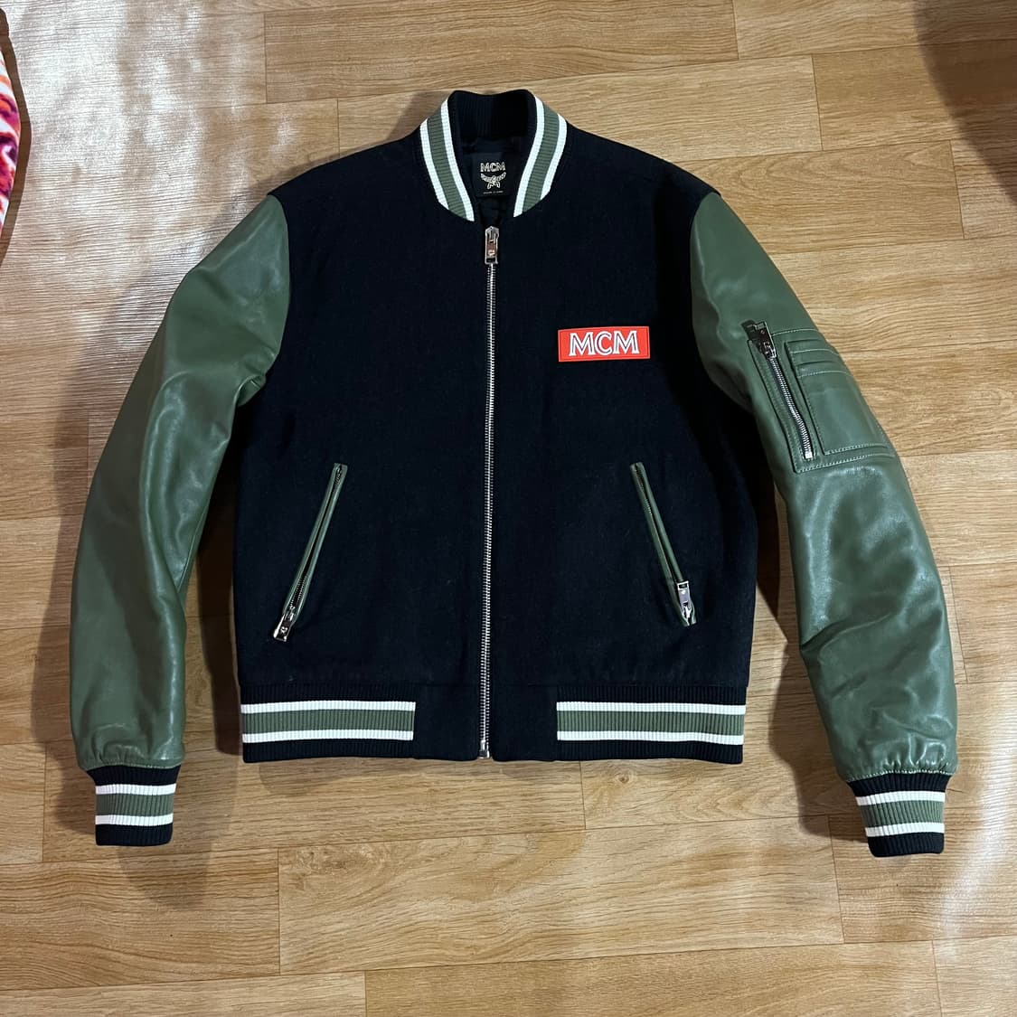 [100] MCM 램스킨 바시티 봄버자켓 상품이미지2
