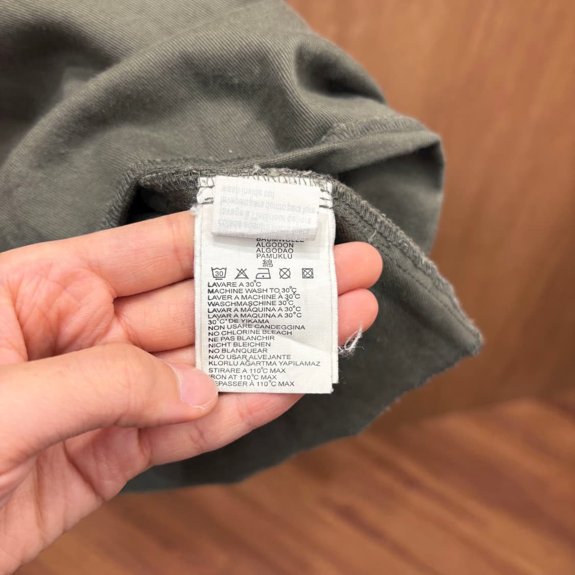 디젤 코튼 긴팔 셔츠 집업 포켓 어깨 견장 소매 로고 프린팅 디테일 카키 상품이미지9