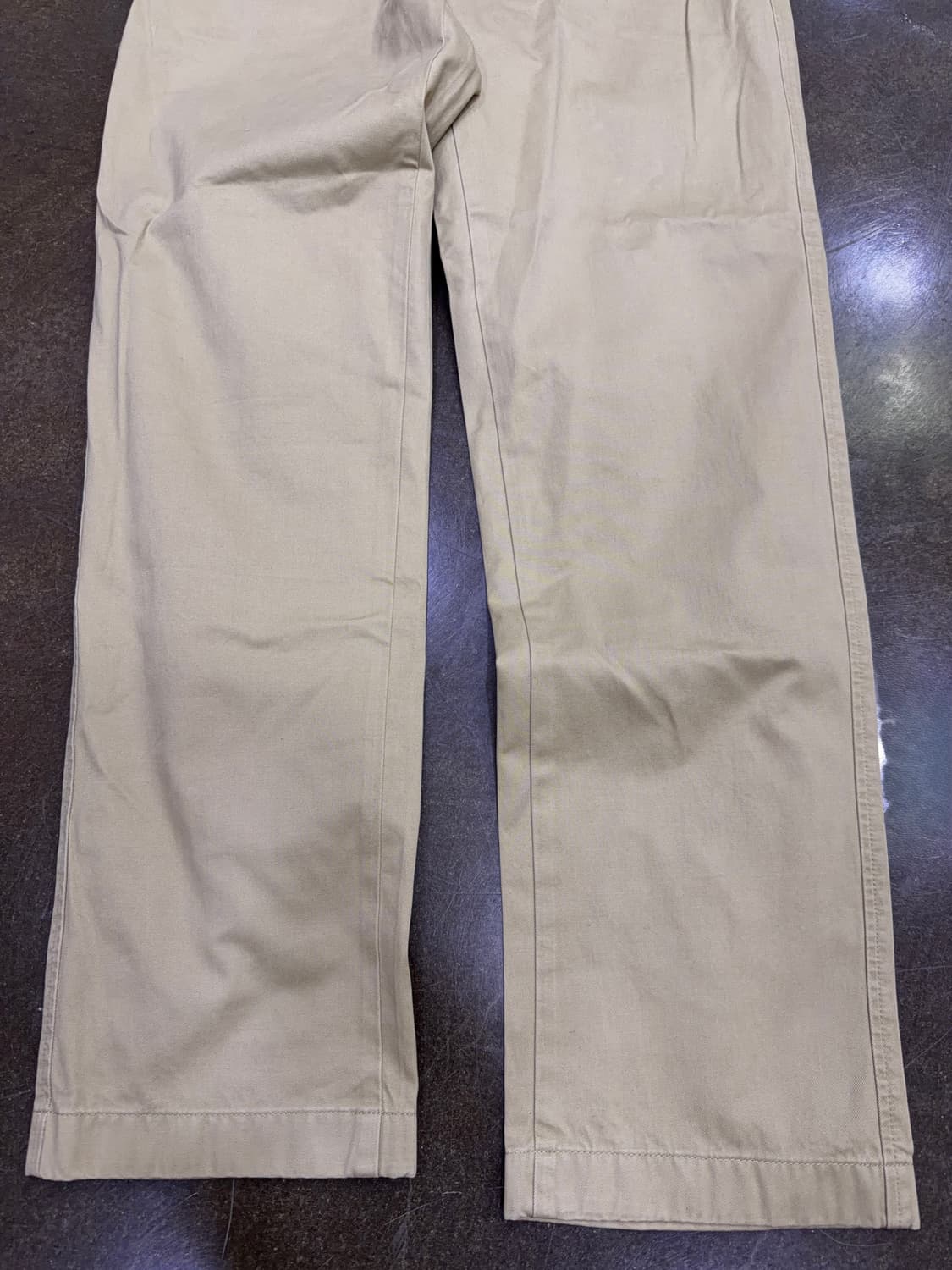 유니클로 레귤러핏 치노팬츠 베이지 81 (32) 상품이미지8