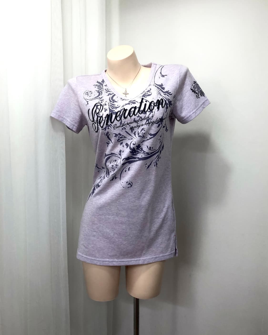 lavender y2k scroll pattern half tee  상품이미지1