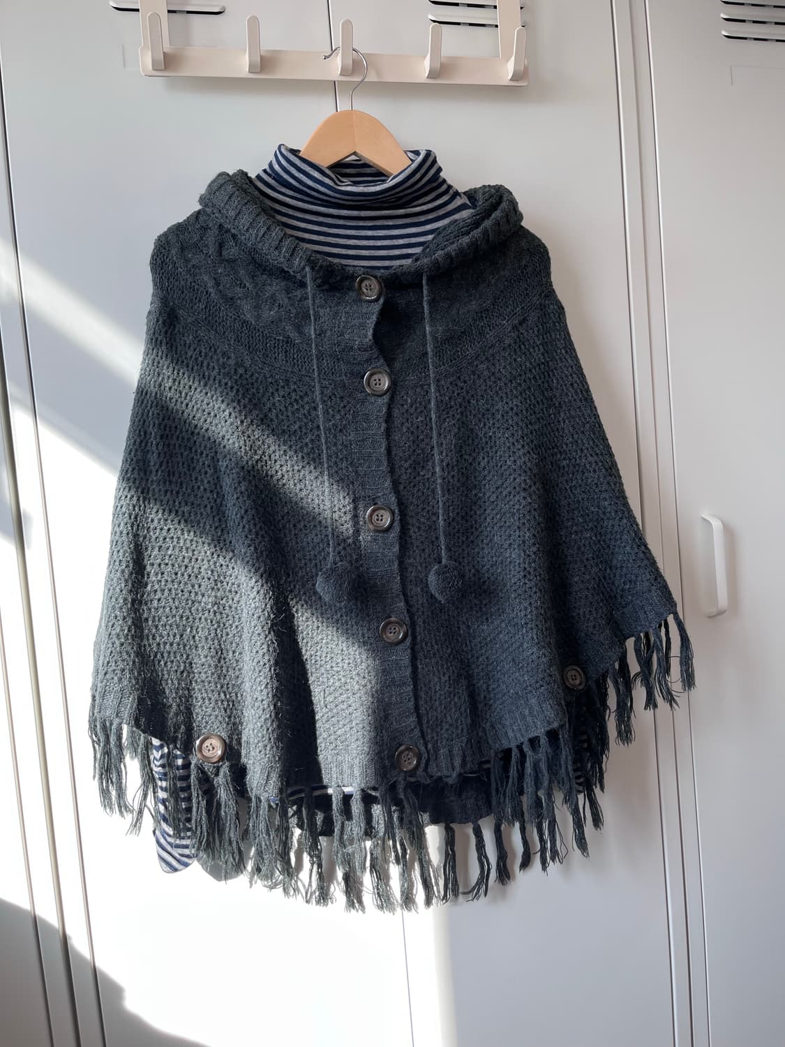 사와코 폼폼 망토 후드 케이프 니트 가디건  상품이미지3