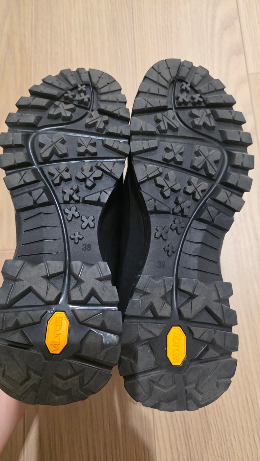 얼바닉 티롤리안 비브람 로퍼 블랙 상품이미지4