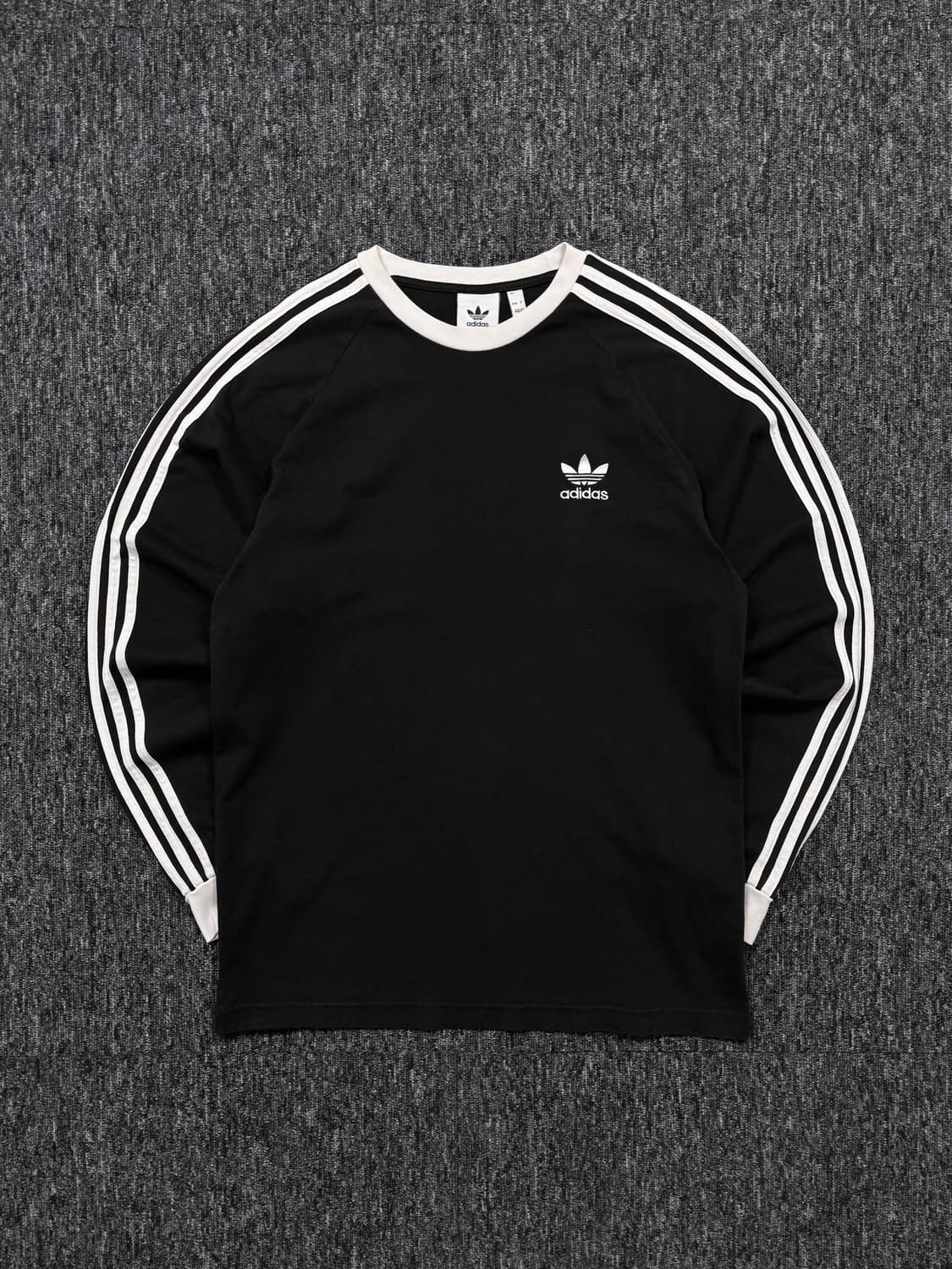 아디다스 블랙 링거티 롱슬리브 상품이미지4