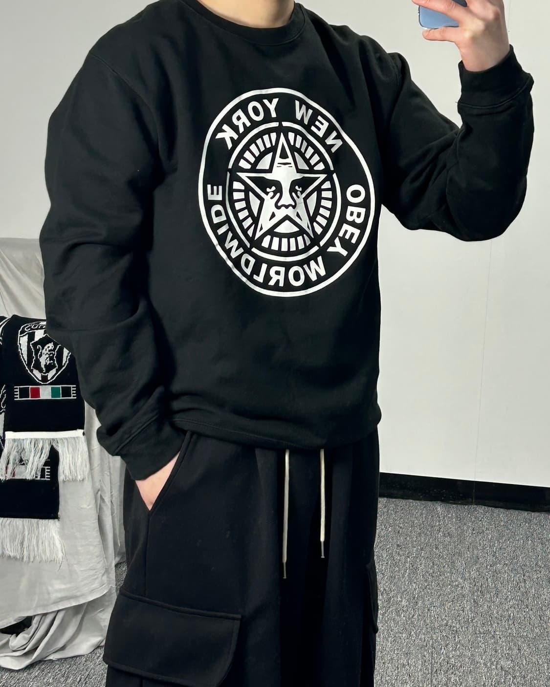 오베이 월드와이드 맨투맨 상품이미지2