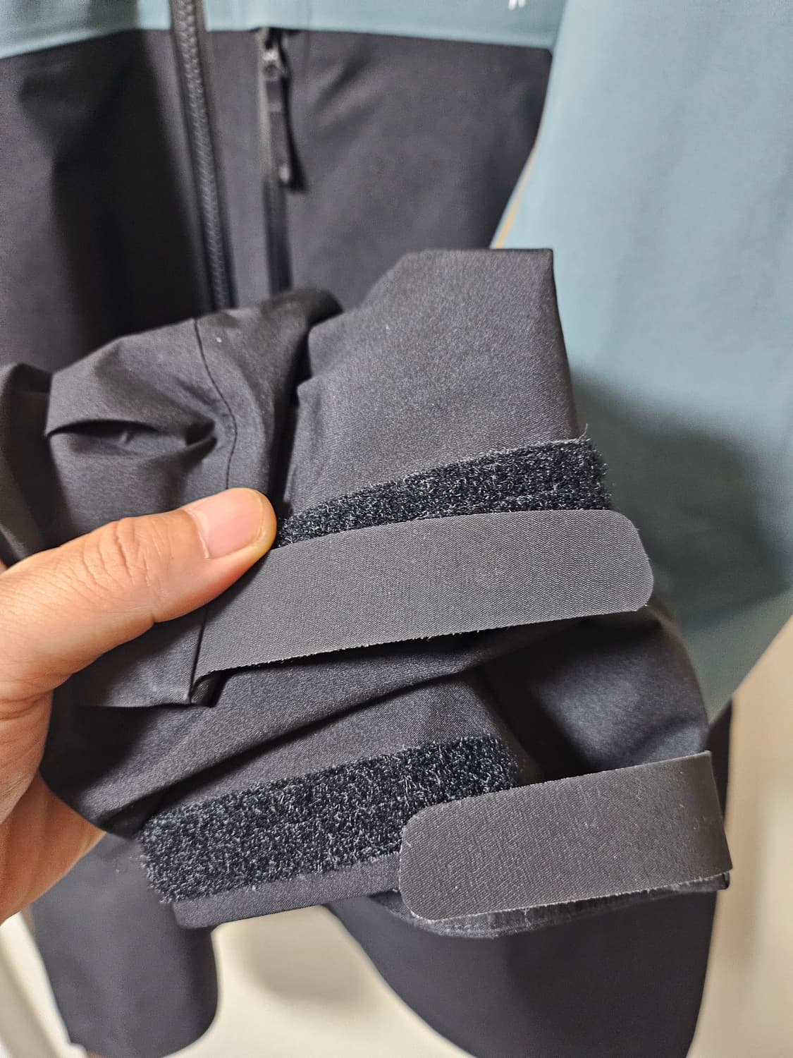 아크테릭스 고어텍스 Rush Jacket L 상품이미지4