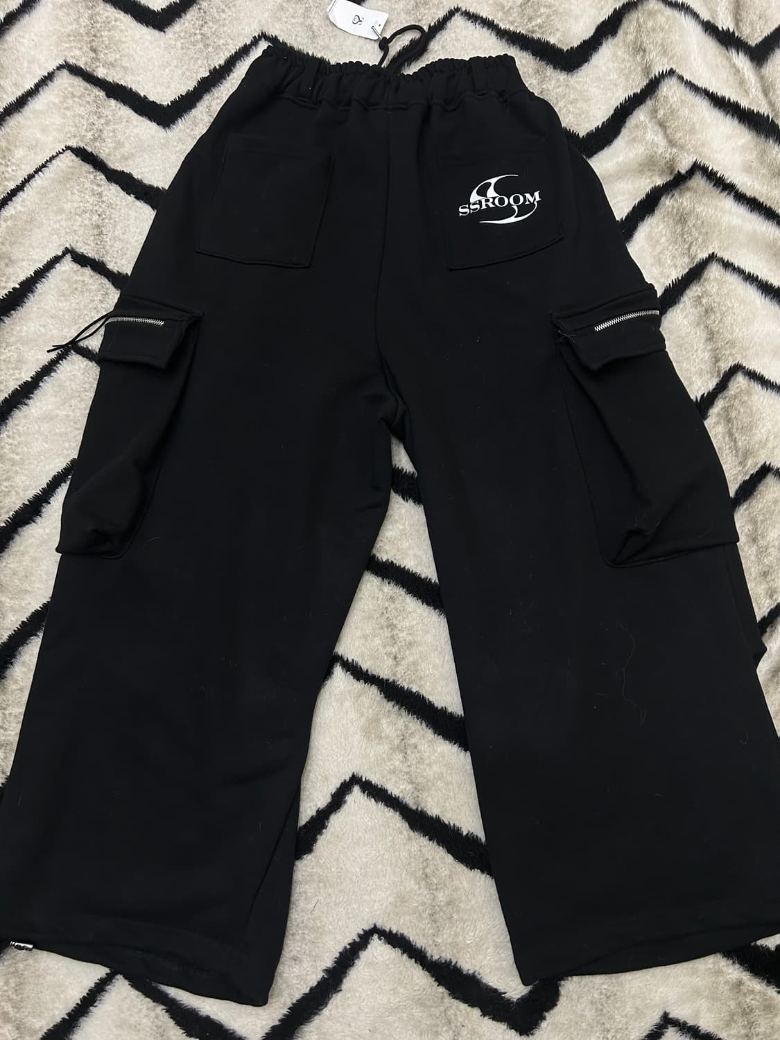 [Free]SSROOM 벌룬 카고 스웨트 트레이닝 팬츠/블랙 상품이미지5