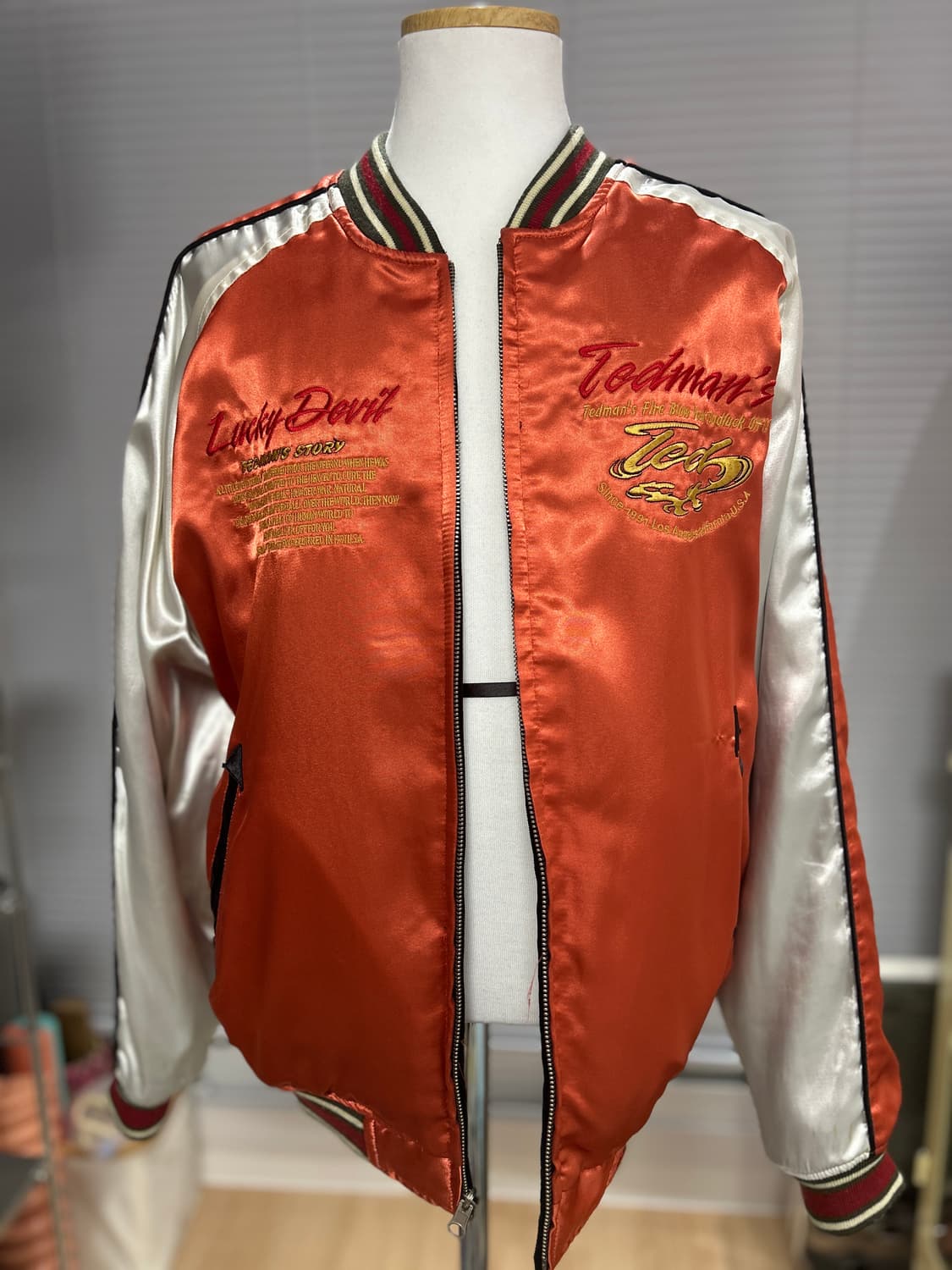 TED COMPANY 테드컴퍼니 양면 자수 수베니어 자켓 44 상품이미지2