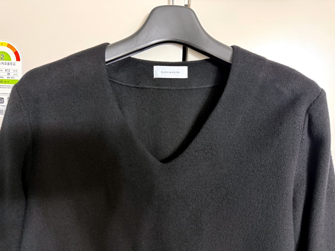블랑드누아 마르쉐 울 브이넥 니트 블랙 1 사이즈 ( 100 ) 상품이미지4