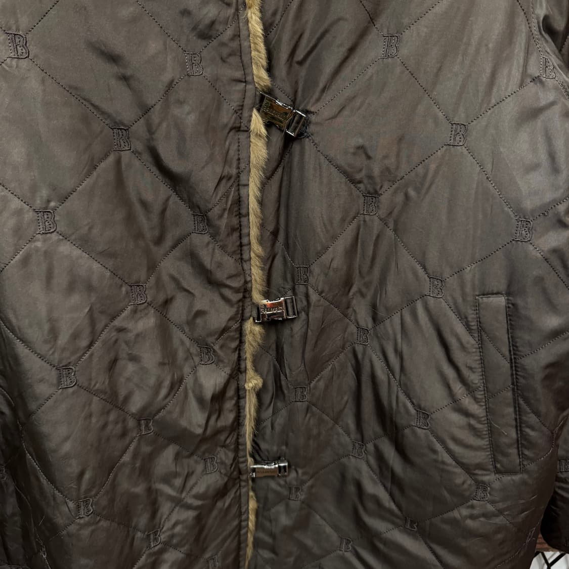 90s 발망 리버시블 토끼 퍼자켓 실크 퀼팅 자켓 브라운 상품이미지7