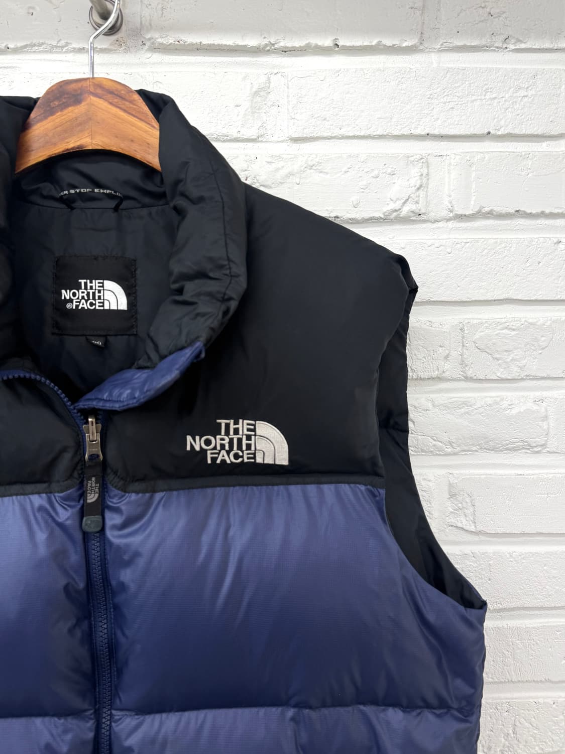 노스페이스 블루 눕시 700 패딩조끼 상품이미지4
