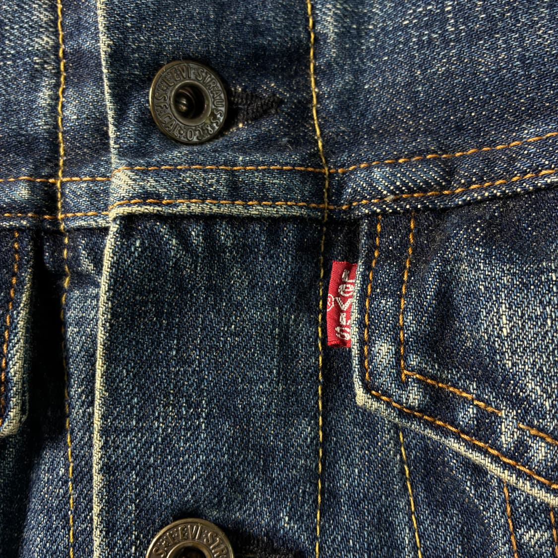 Levi's  리바이스 레드탭 70504 워싱 데님 트러커 자켓  상품이미지4