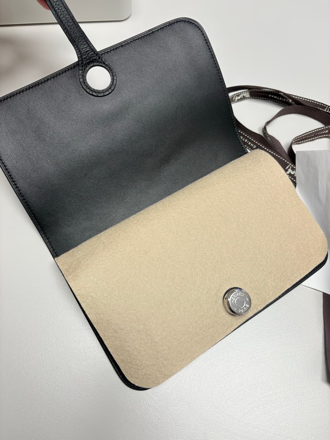 새상품 에르메스 도곤 장지갑 블랙 상품이미지4