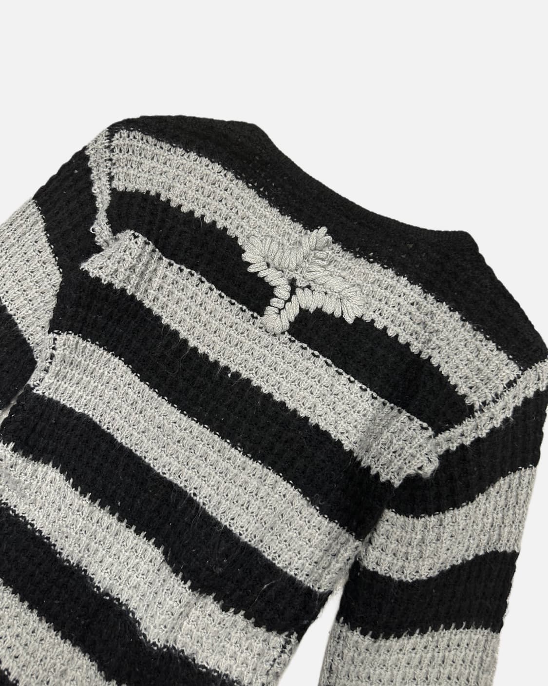 stripe cross detail pocket knit 상품이미지5