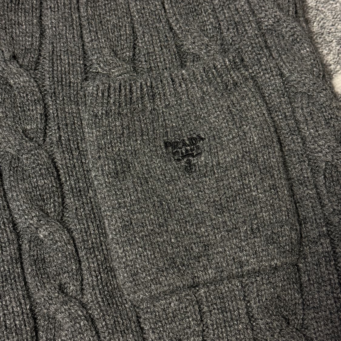 PRADA 프라다 캐시미어100 니트 반바지 새상품 상품이미지4