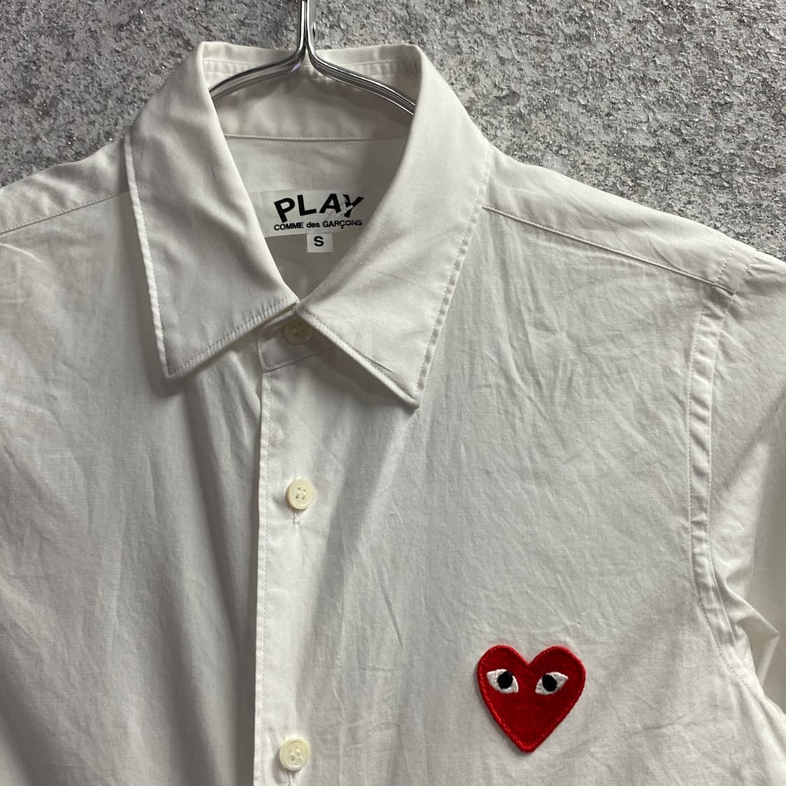 꼼데가르송 하트패치로고 화이트 셔츠 B4260 상품이미지3