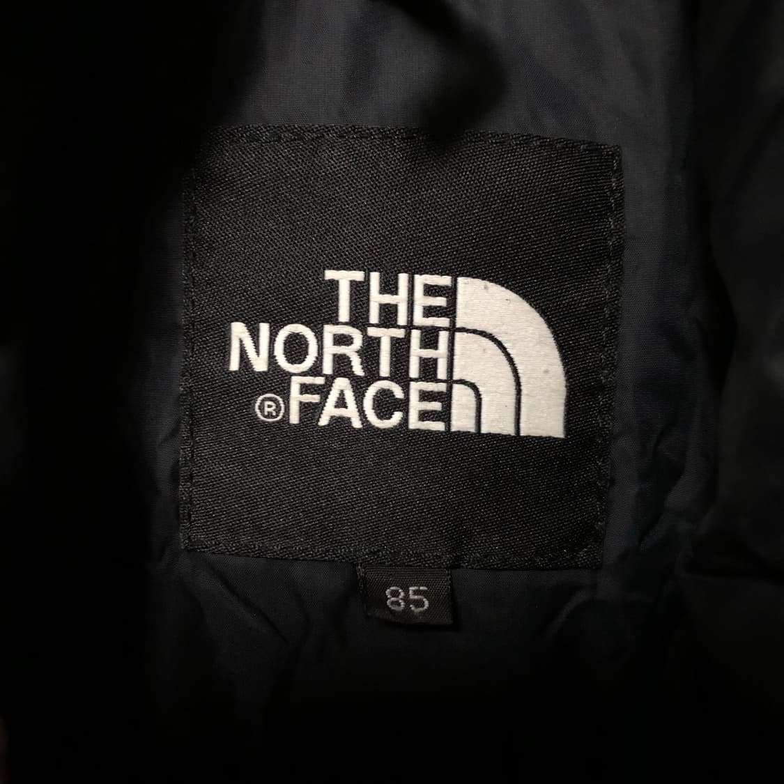 노스페이스 패딩조끼 눕시 700 딥네이비 상품이미지4