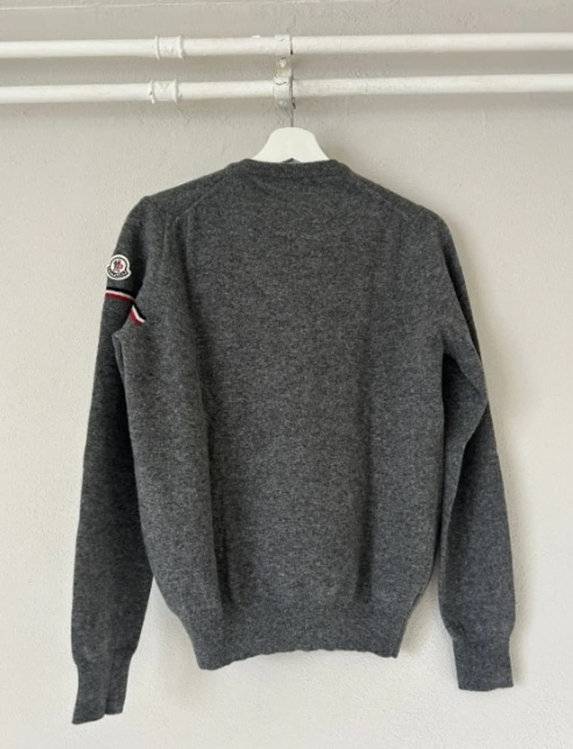 [정품] Moncler 울 100% 하이엔드 클래식 니트 그레이 XL 상품이미지2