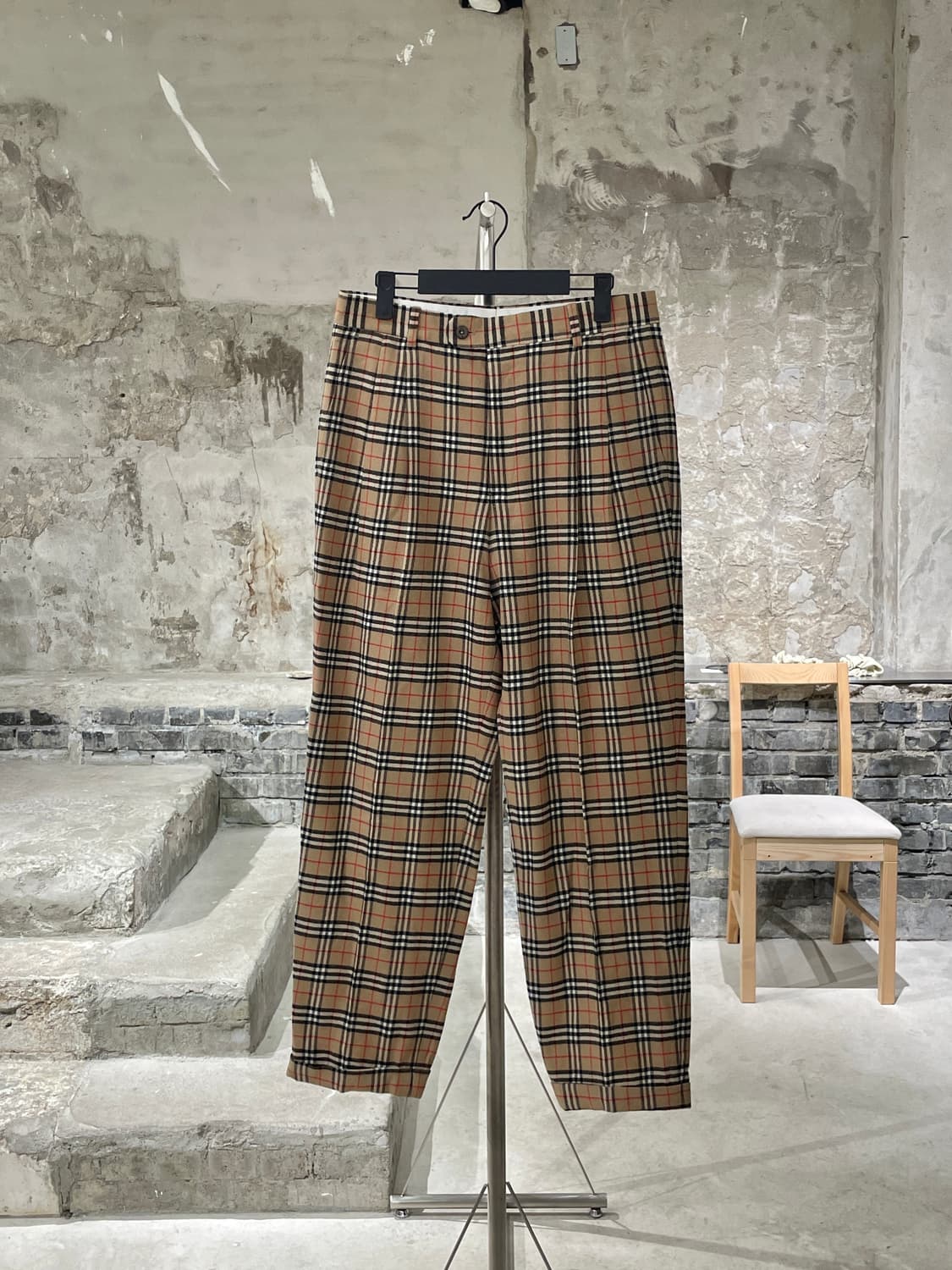 버버리 골프 베이지 폴드 햄 노바체크 울 트라우저 상품이미지1