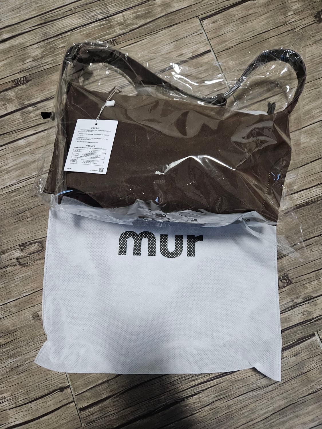 무르 누오보 미니 호보백 스웨이드 다크브라운 상품이미지2