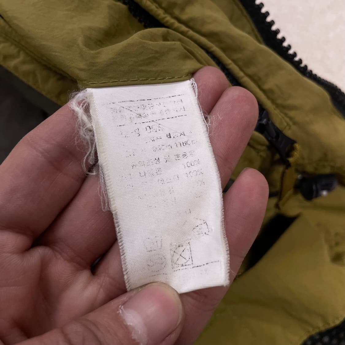 C.P컴퍼니 가먼트다이드 고글 후드 패디드 자켓 올리브그린 상품이미지7