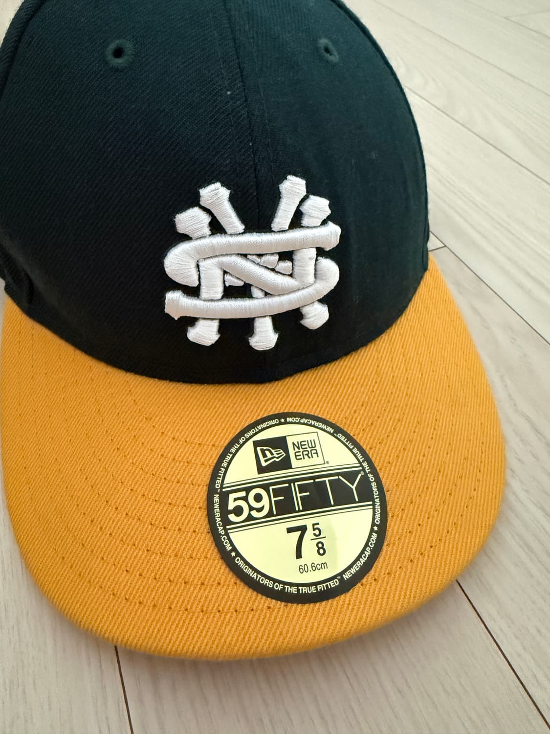 슈프림 뉴에라 상품이미지1