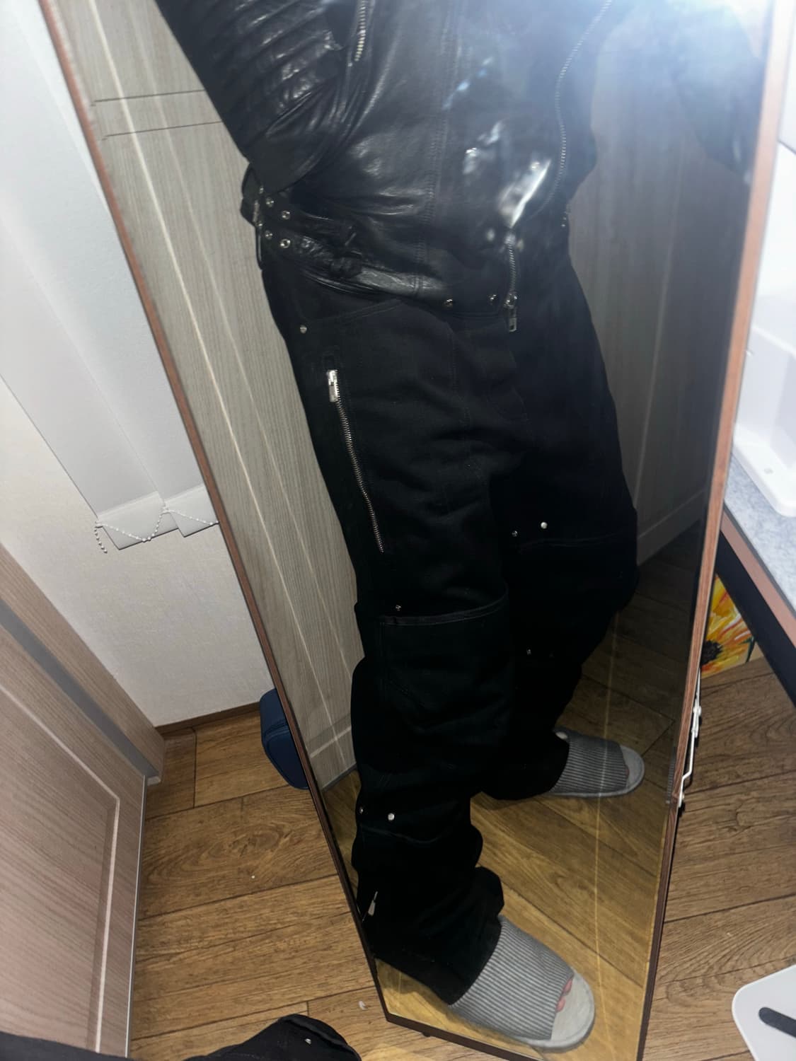 FAR FROM WHAT 패널 카고 팬츠 (초기 드롭 M) 상품이미지1