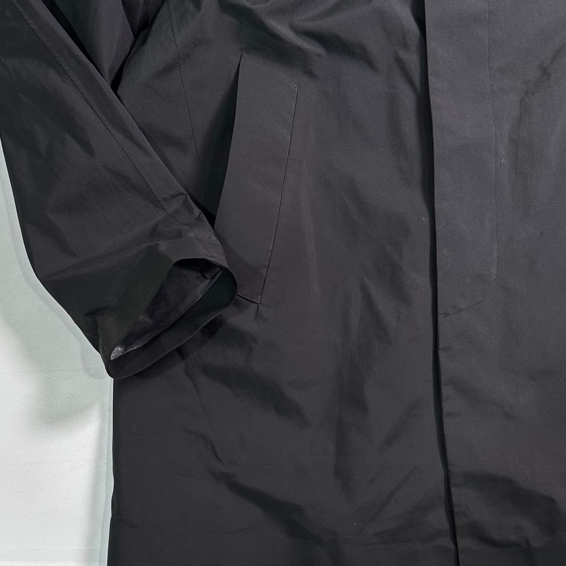 Cp컴퍼니 블랙 나일론 레인 코트 상품이미지3