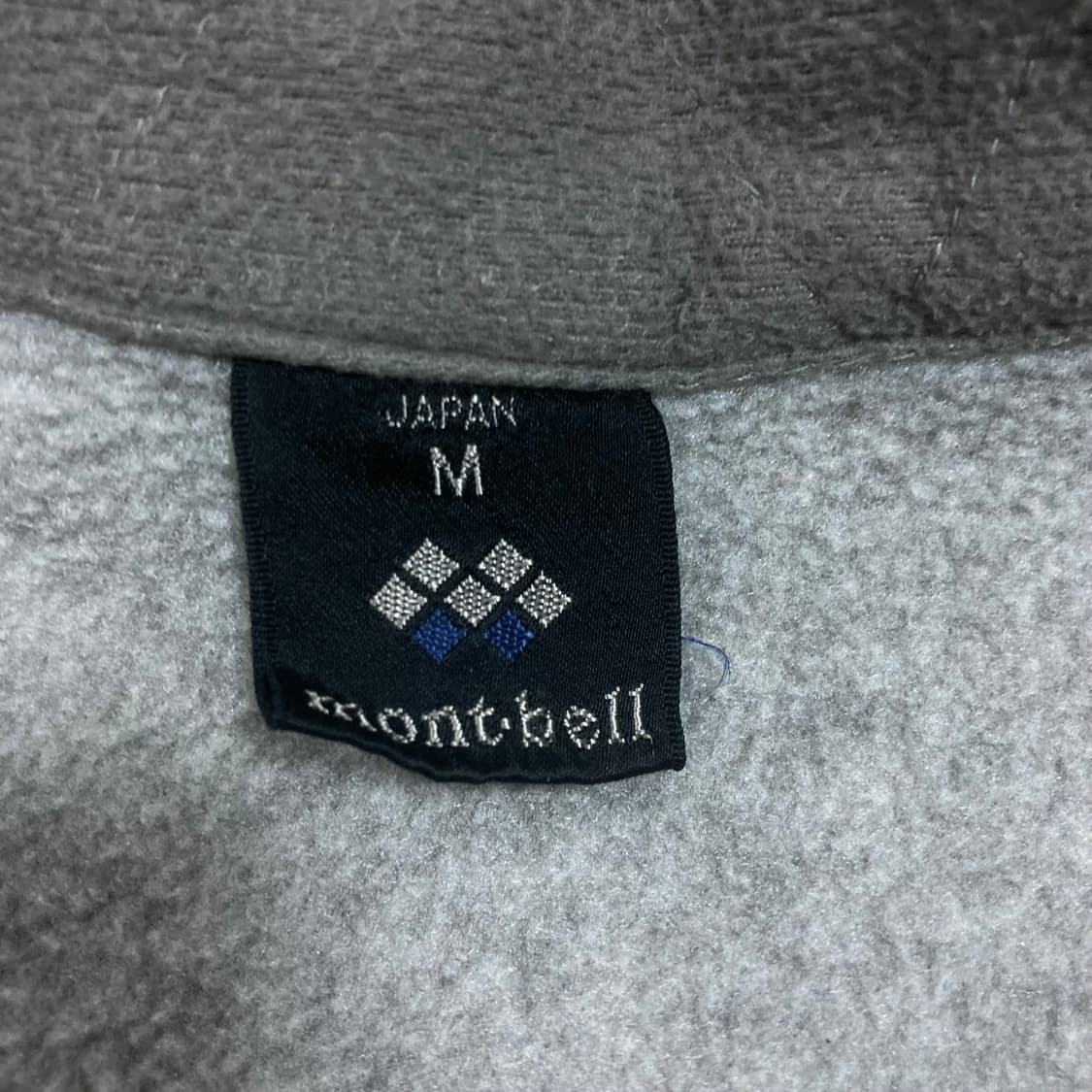 몽벨 스몰 로고 하프 집업 그레이 플리스 맨투맨 상품이미지3