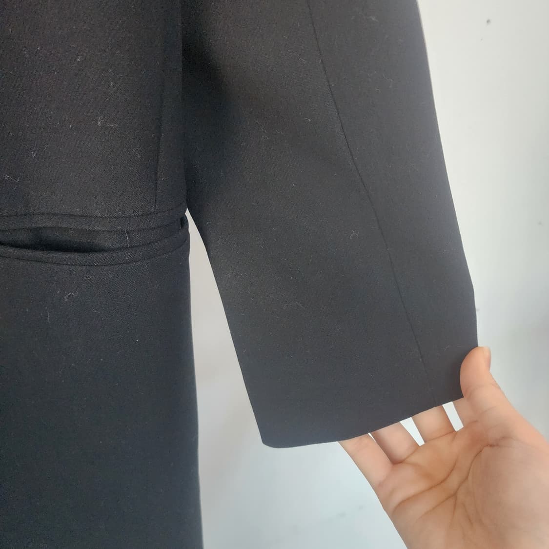 미샤 블랙 롱 코트 상품이미지3